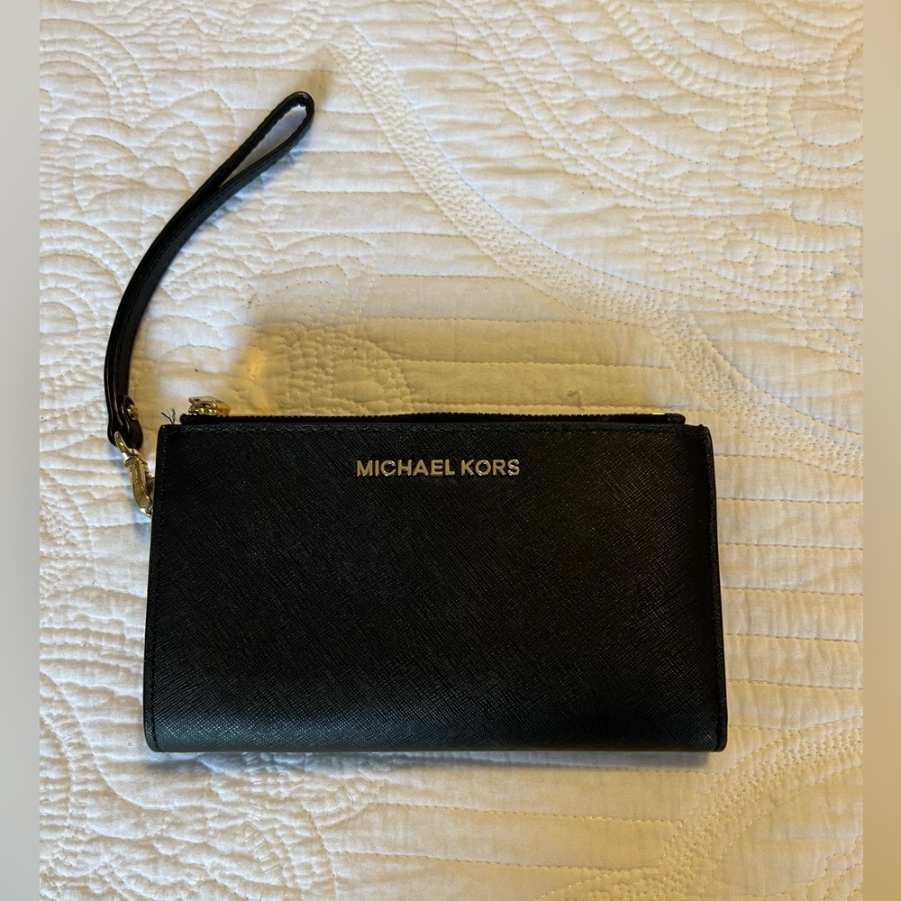 Michael Kors wristlet wallet